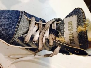 scarpa personalizzata jeans strappato 2